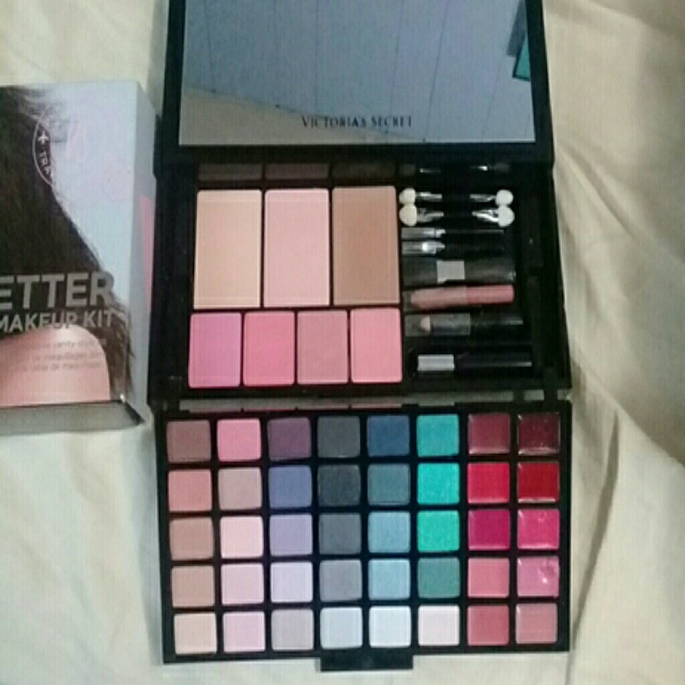 Victoria Secret makeup kit